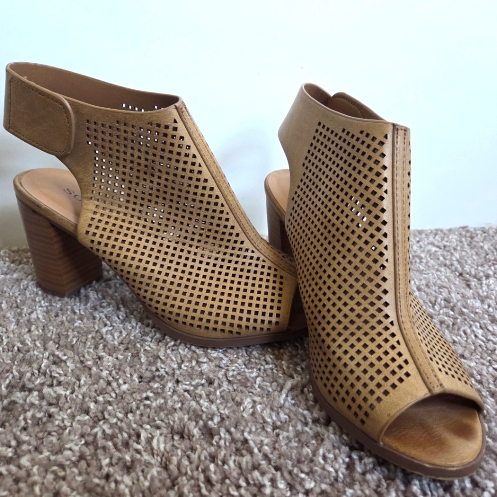 Tan Peep-Toe Block Heel Sandals